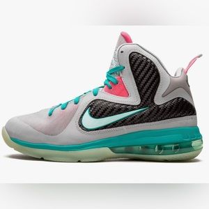 NIKE Lebron IX 9 South Beach Sneakers- Wolf Gray/Mint Candy 6Y